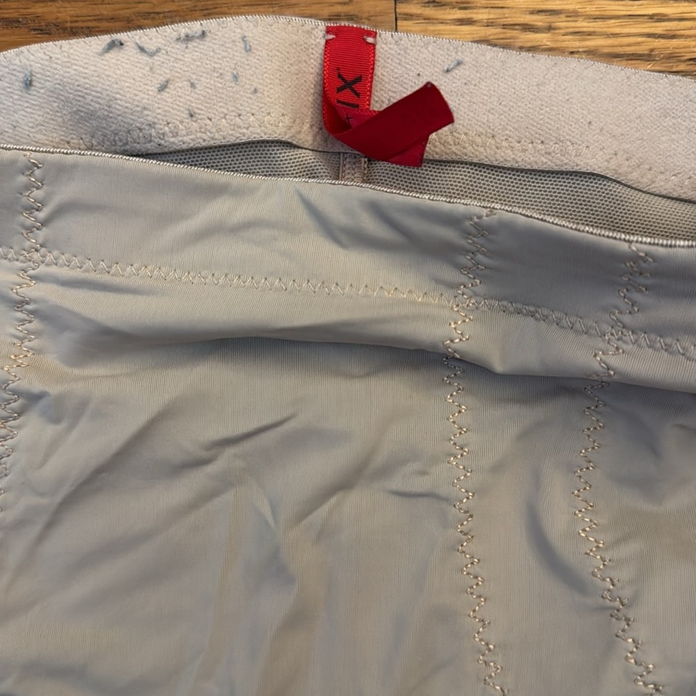SPANX - Picture 2 of 3
